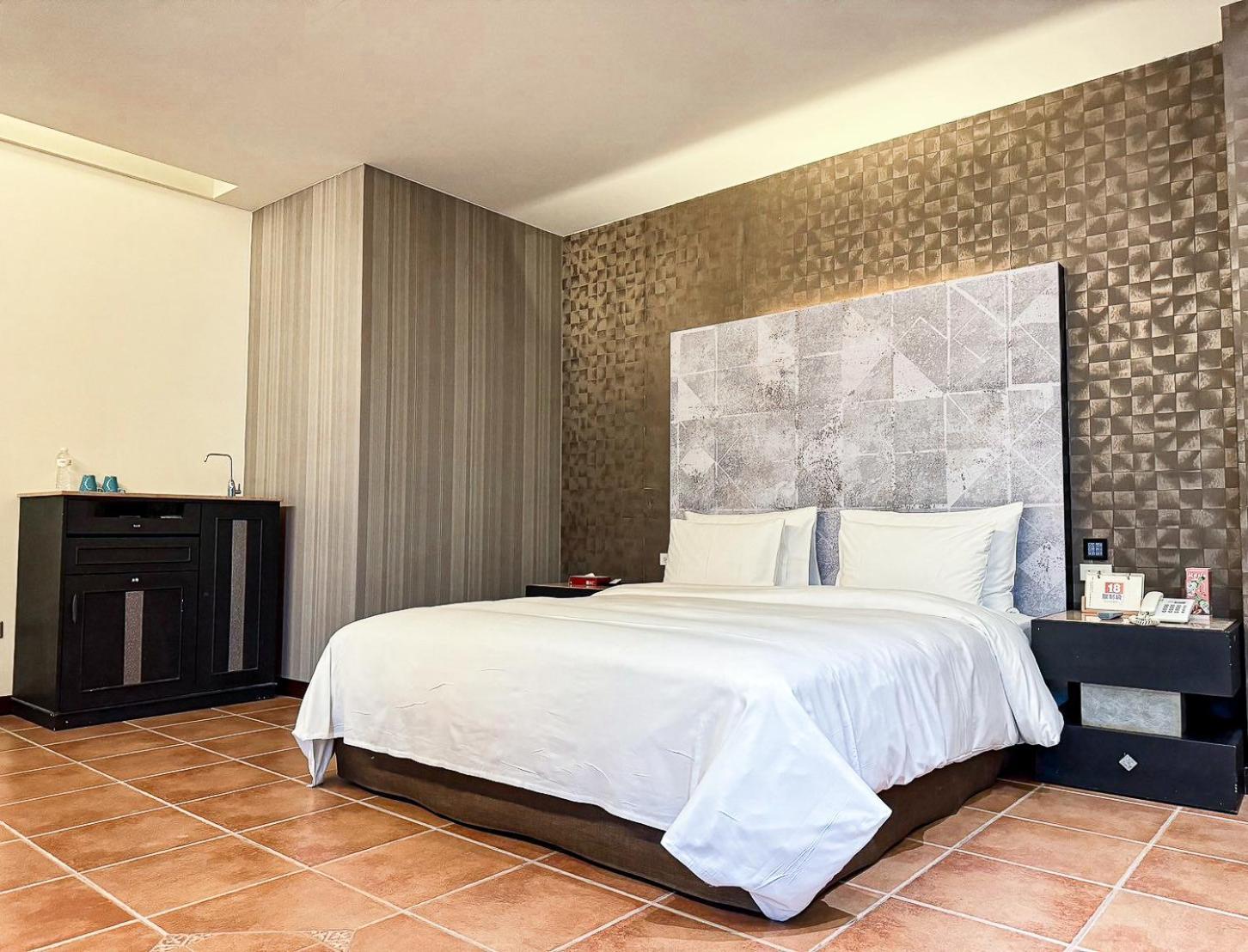 All-Ur Boutique Motel -Chia Yi Branch Chiayi Exterior foto