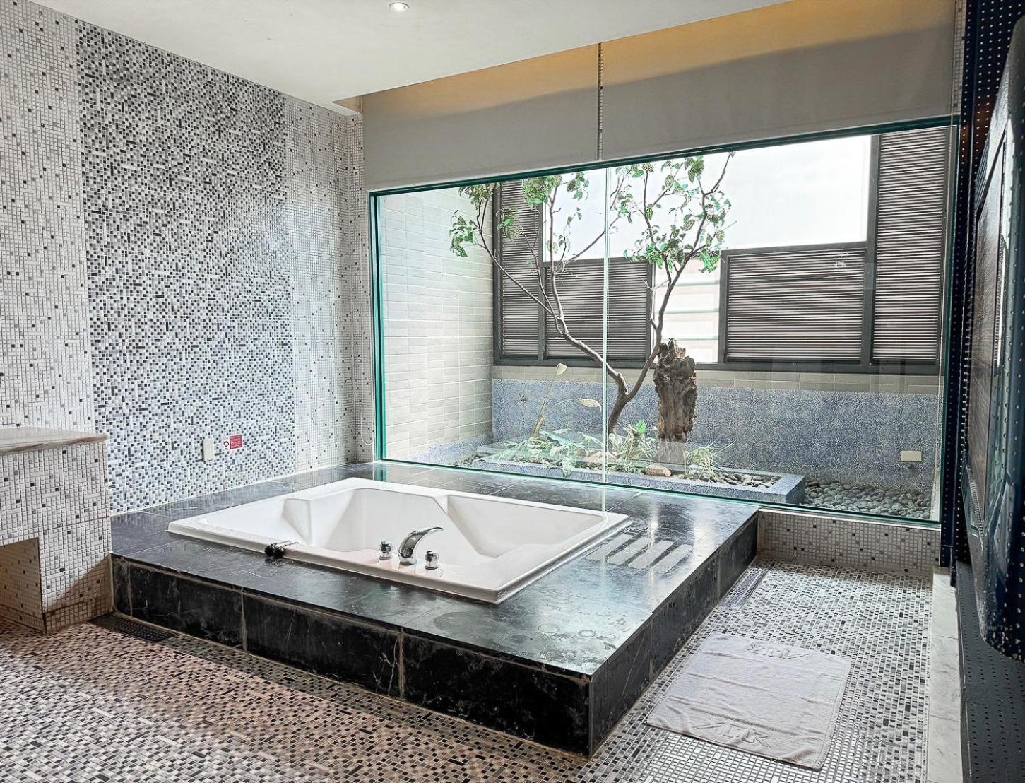 All-Ur Boutique Motel -Chia Yi Branch Chiayi Exterior foto