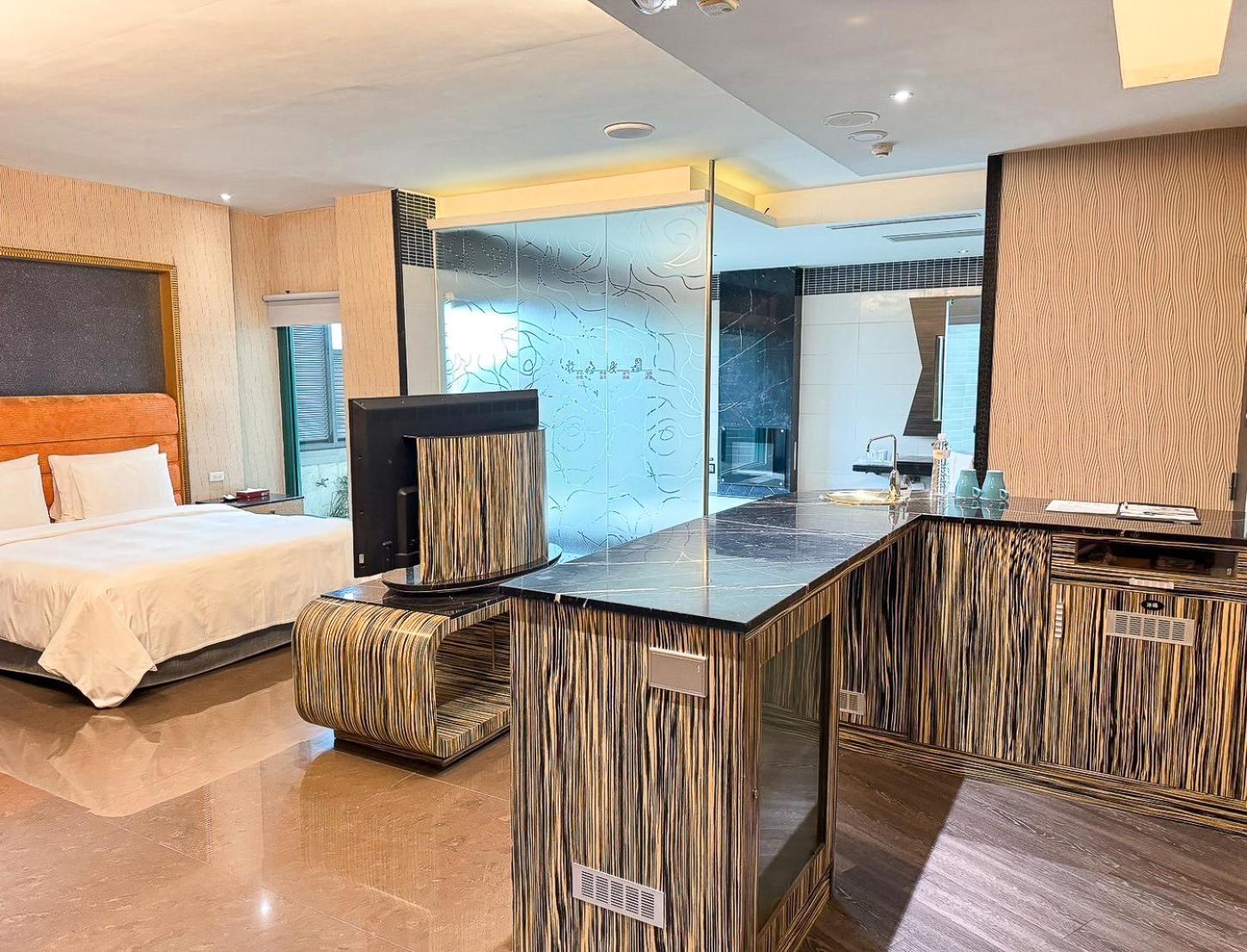 All-Ur Boutique Motel -Chia Yi Branch Chiayi Exterior foto