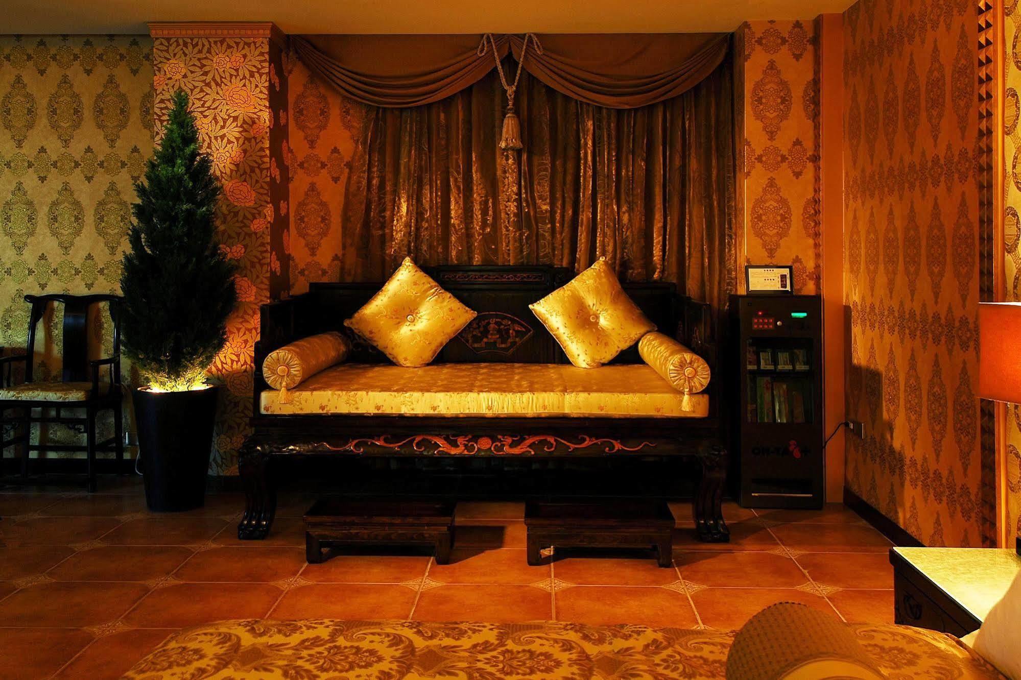 All-Ur Boutique Motel -Chia Yi Branch Chiayi Exterior foto